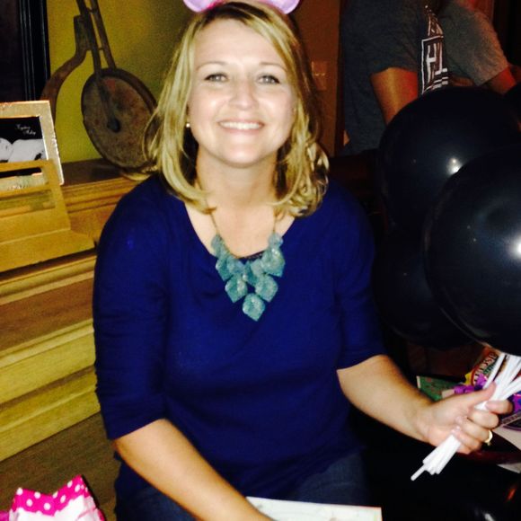 Meet your Posher, Lori - Picture 1 of 1